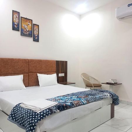 Hotel Kg Residency Ludhiana Extérieur photo