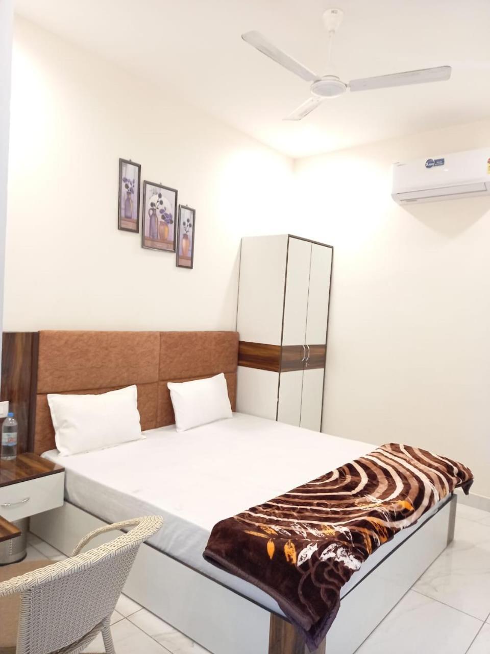 Hotel Kg Residency Ludhiana Extérieur photo