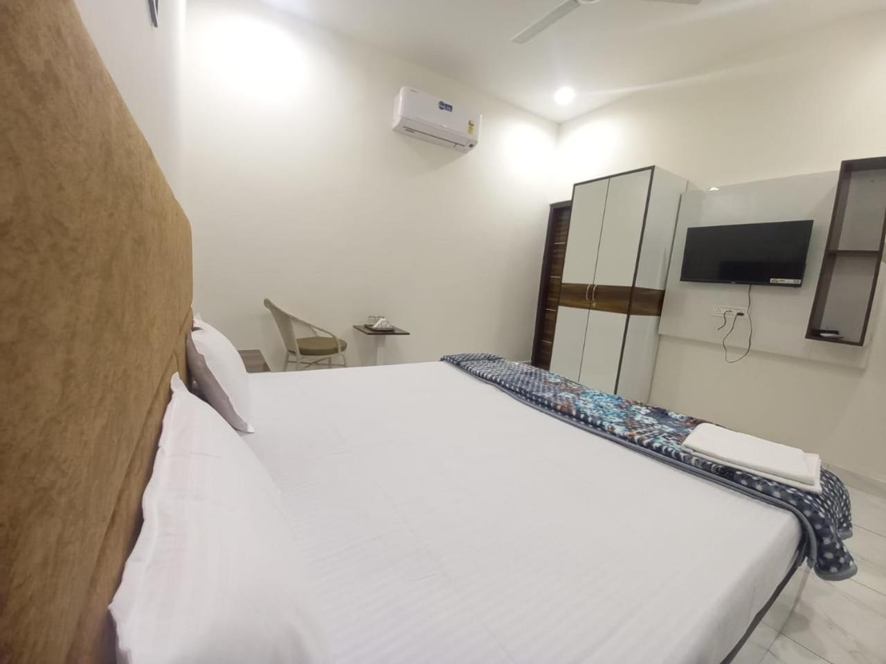 Hotel Kg Residency Ludhiana Extérieur photo